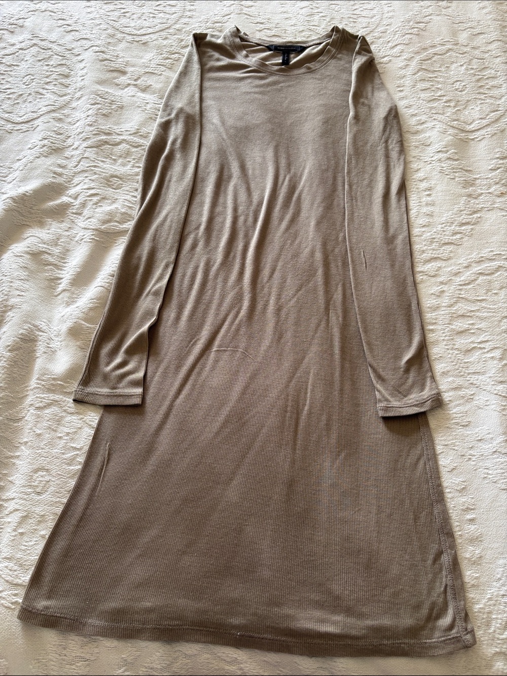 BCBG Maxazria Women's Long Sleeve Beige Shift Dress - EUC S